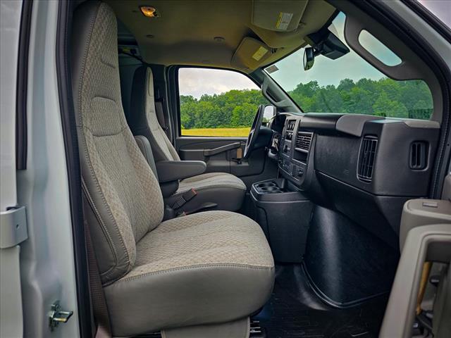 2025 GMC Savana 3500