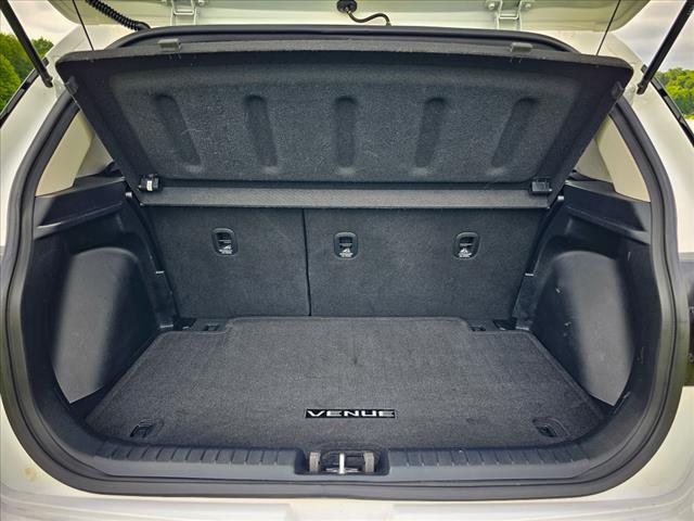2020 Hyundai VENUE SE
