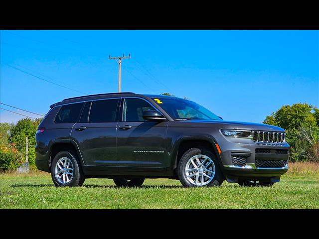 Used 2021 Jeep Grand Cherokee L Laredo with VIN 1C4RJKAG6M8170527 for sale in Chardon, OH