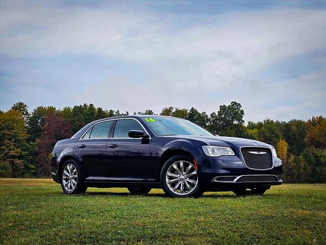 2016 Chrysler 300 LTD