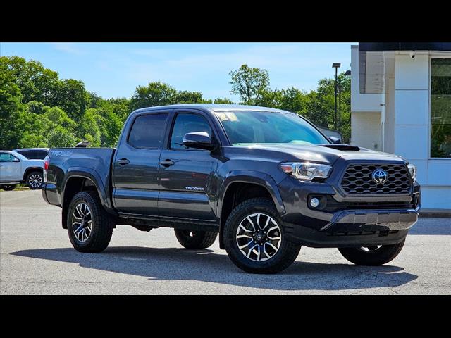 Used 2020 Toyota Tacoma TRD Sport with VIN 3TMCZ5AN2LM351195 for sale in Chardon, OH