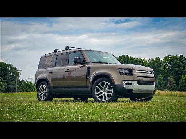 2024 Land Rover Defender 110 P300 S