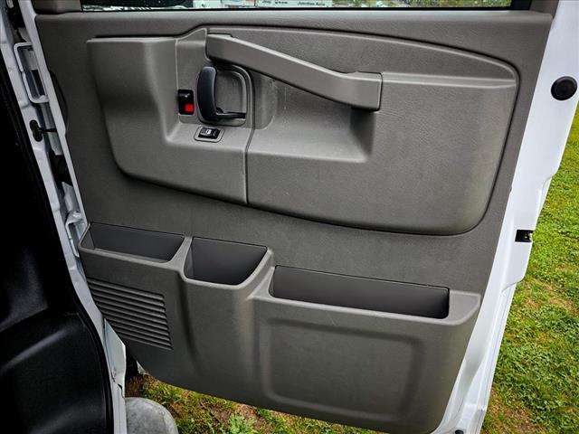 2023 GMC Savana 2500
