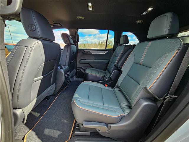 2025 GMC Acadia AT4