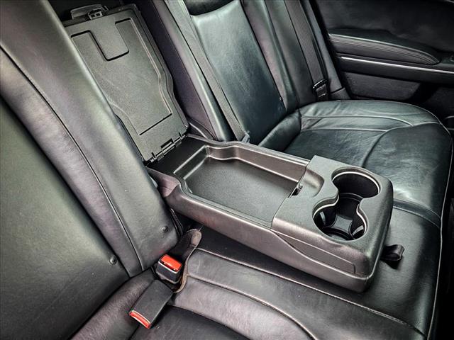 2016 Chrysler 300 LTD