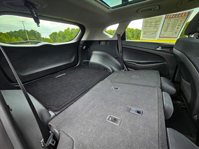 2017 Hyundai TUCSON Night