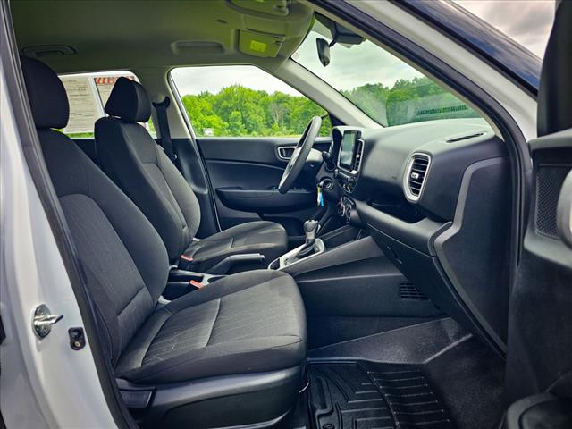 2020 Hyundai VENUE SE