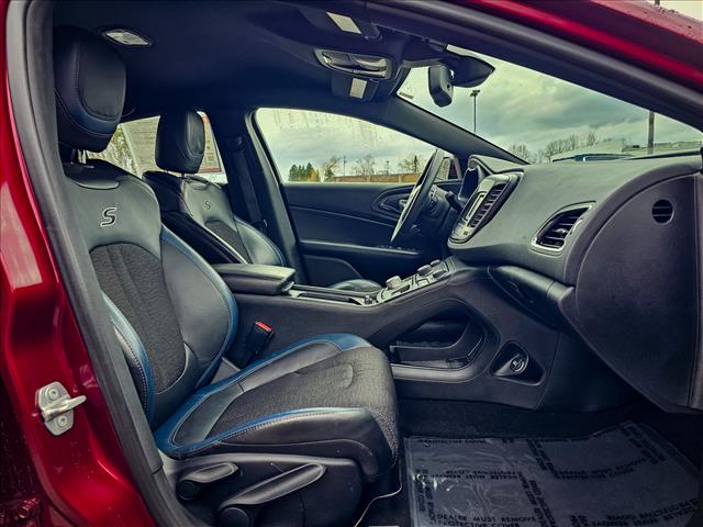 2016 Chrysler 200 S