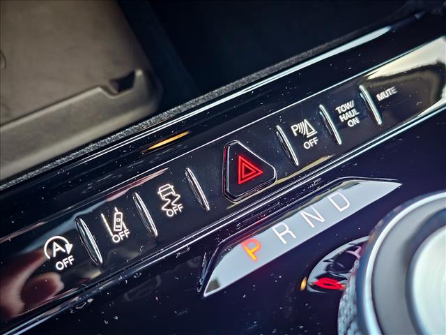 2025 Jeep Wagoneer Carbide