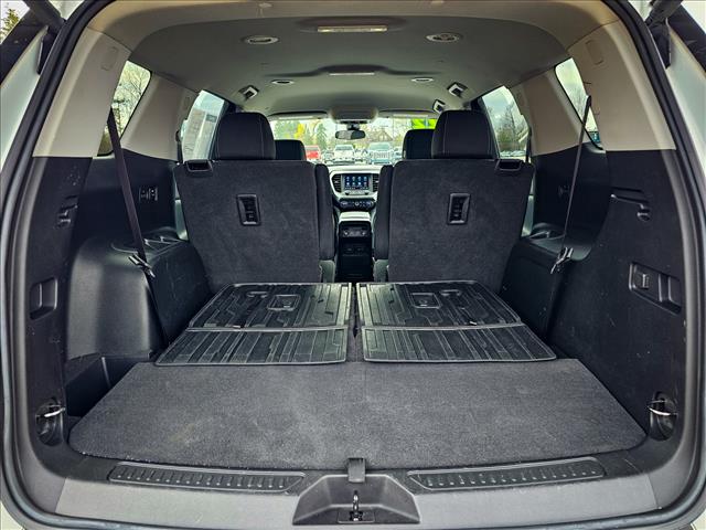 2022 GMC Acadia SLE