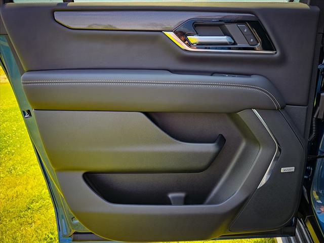 2025 GMC Yukon XL Elevation