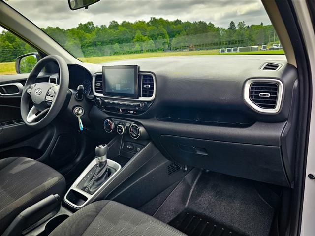 2020 Hyundai VENUE SE