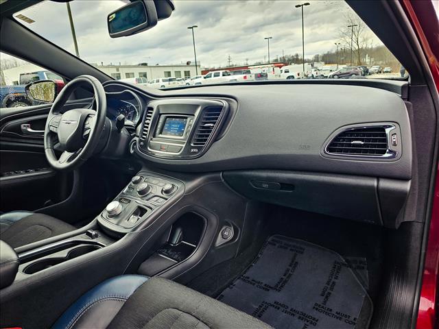 2016 Chrysler 200 S