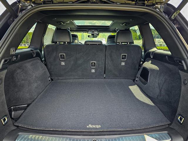 2022 Jeep Grand Cherokee Summit