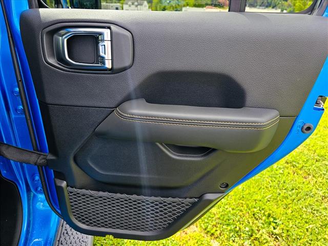 2025 Jeep Gladiator High Tide