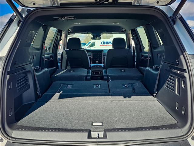 2025 GMC Acadia AT4