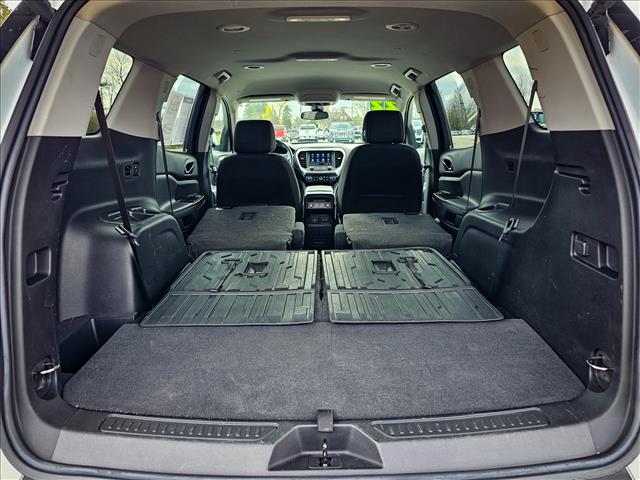 2022 GMC Acadia SLE