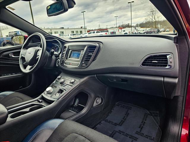 2016 Chrysler 200 S