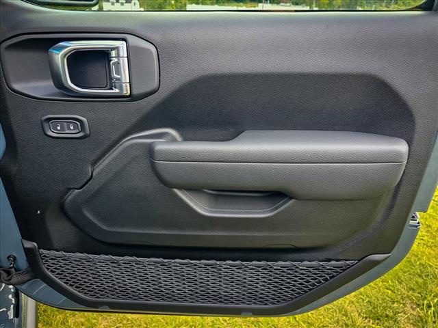 2025 Jeep Wrangler 