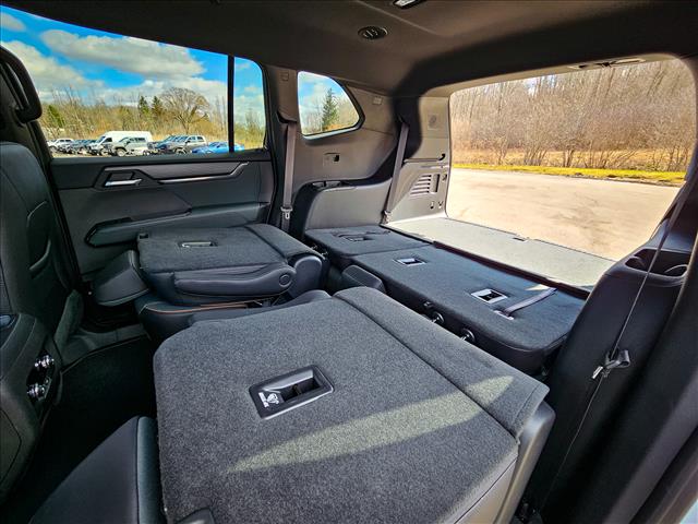 2025 GMC Acadia AT4