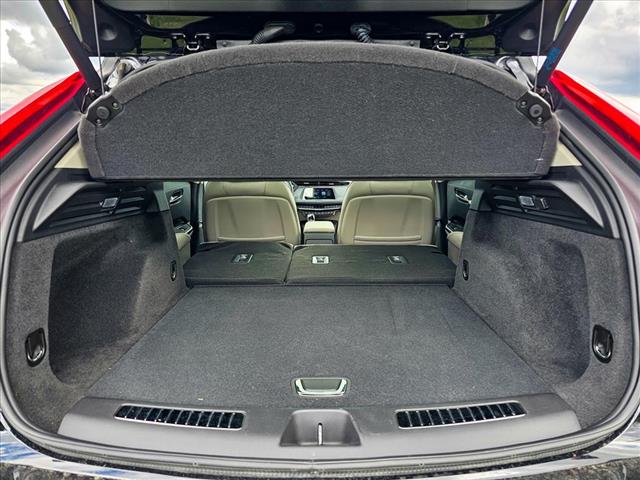 2022 Cadillac XT4 Premium Luxury
