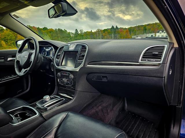 2016 Chrysler 300 LTD