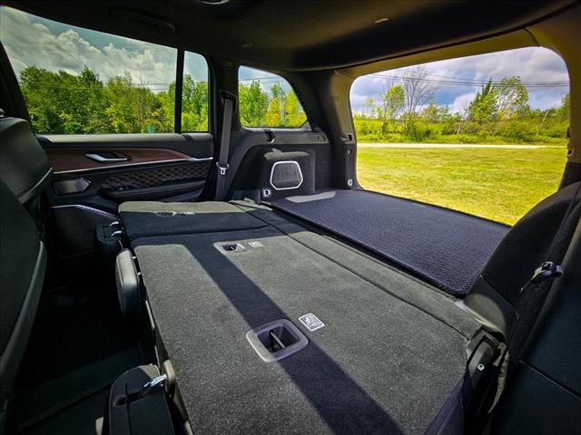 2022 Jeep Grand Cherokee Summit