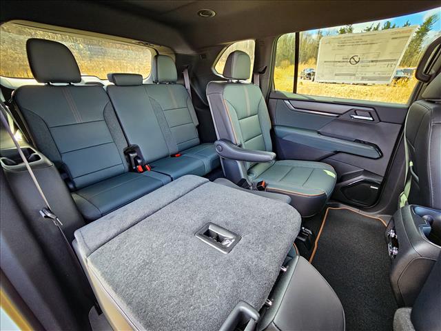 2025 GMC Acadia AT4