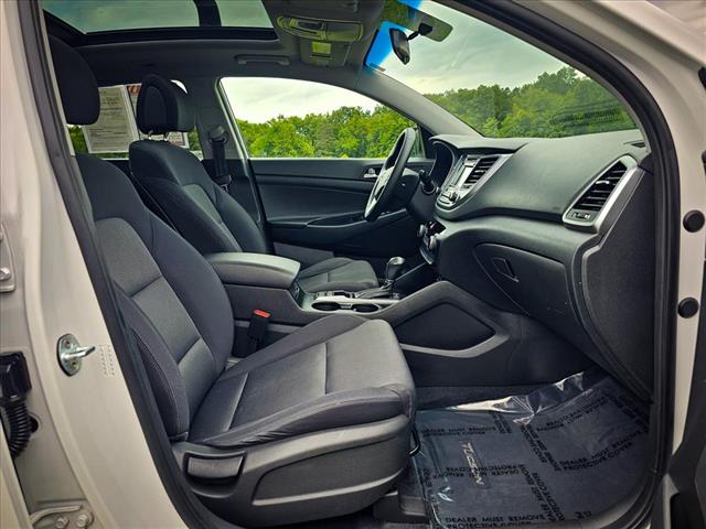 2017 Hyundai TUCSON Night