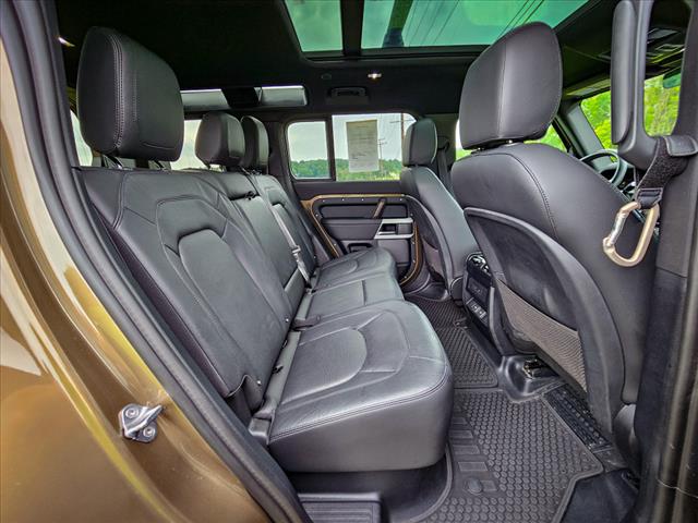 2024 Land Rover Defender 110 P300 S