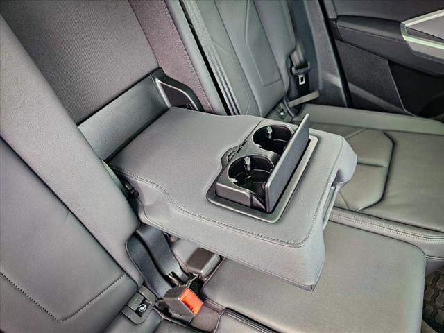 2022 Audi Q3 quattro Premium 40 TFSI
