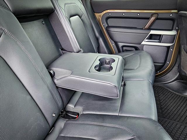 2024 Land Rover Defender 110 P300 S