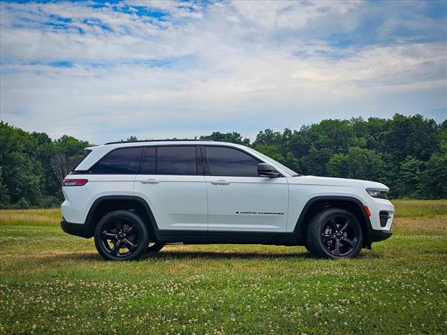 2022 Jeep Grand Cherokee Altitude