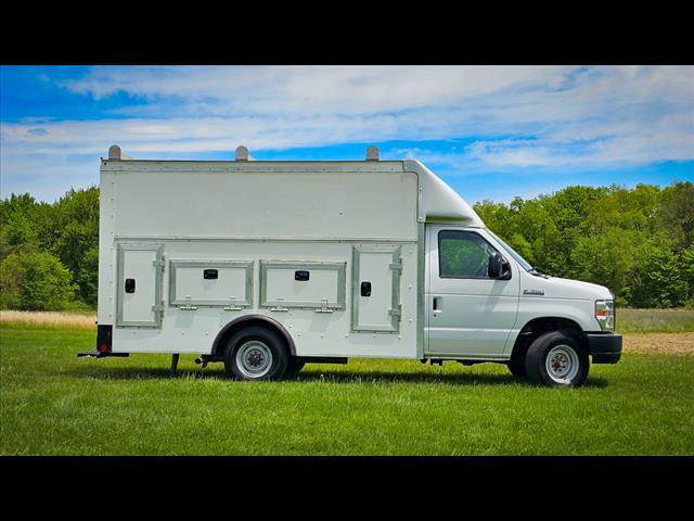 2018 Ford E-Series E-350 SD