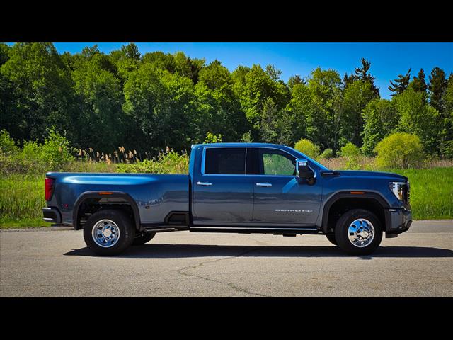 2025 GMC Sierra 3500HD Denali Ultimate