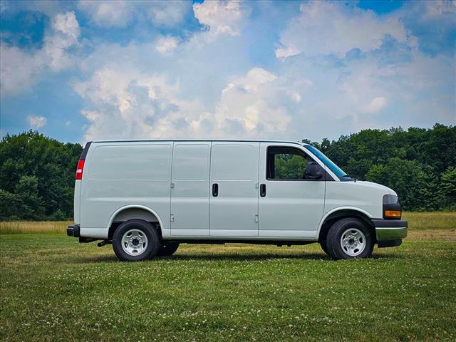 2025 GMC Savana 3500