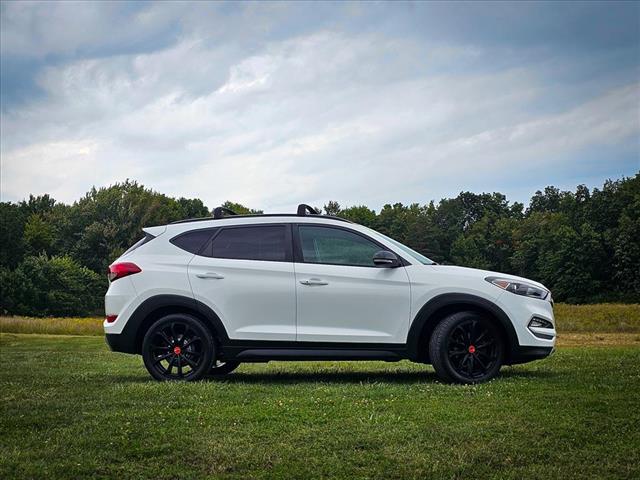 2017 Hyundai TUCSON Night