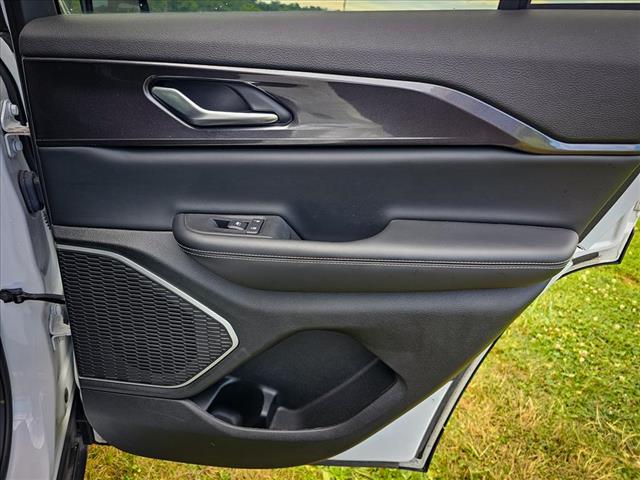 2022 Jeep Grand Cherokee Altitude