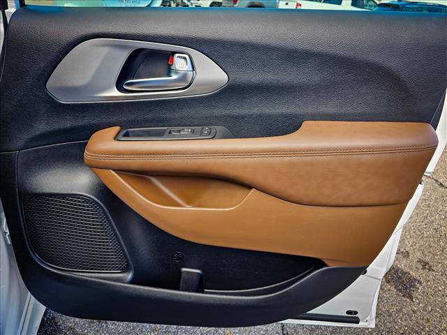 2021 Chrysler Pacifica Hybrid Limited