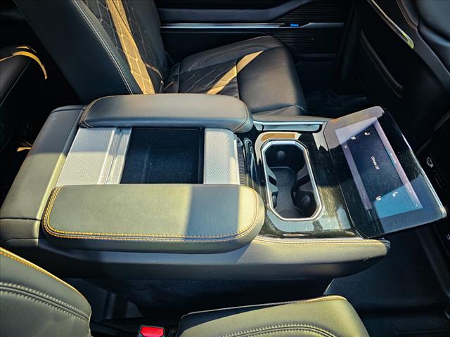 2022 Jeep Grand Wagoneer Series III