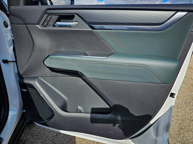 2025 GMC Acadia AT4