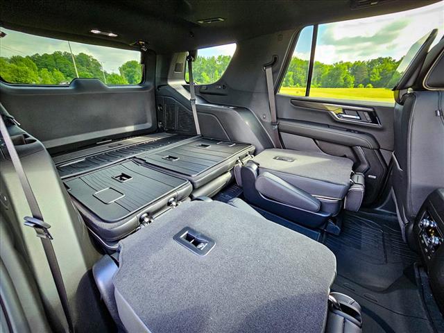 2025 GMC Yukon Elevation