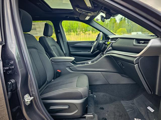 2025 Jeep Grand Cherokee L Laredo X