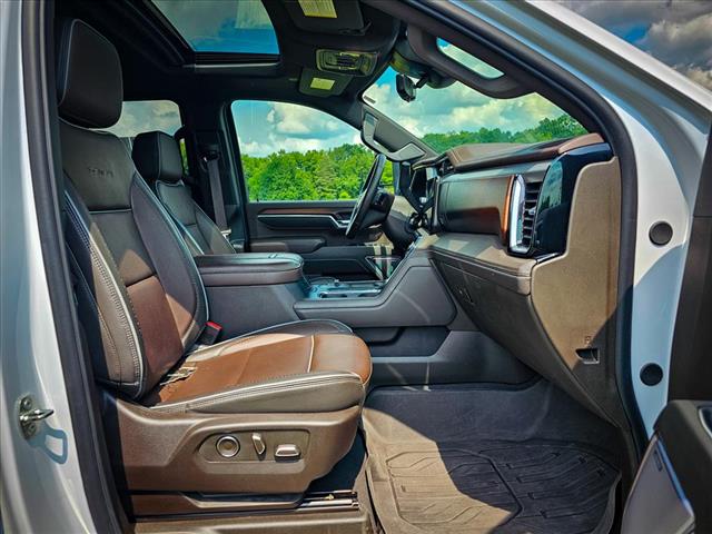 2024 GMC Sierra 3500HD Denali
