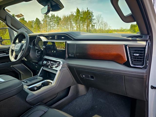 2025 GMC Sierra 2500HD Denali