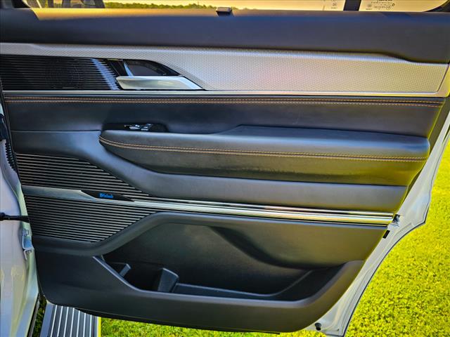 2022 Jeep Grand Wagoneer Series III