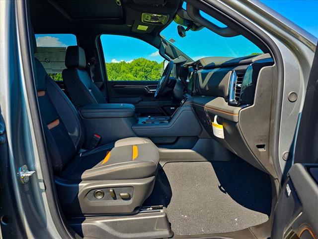 2025 GMC Sierra 2500HD AT4