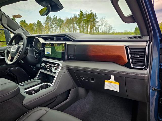2025 GMC Sierra 2500HD Denali