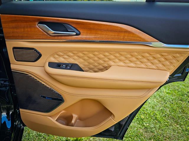 2025 Jeep Grand Cherokee Summit Reserve