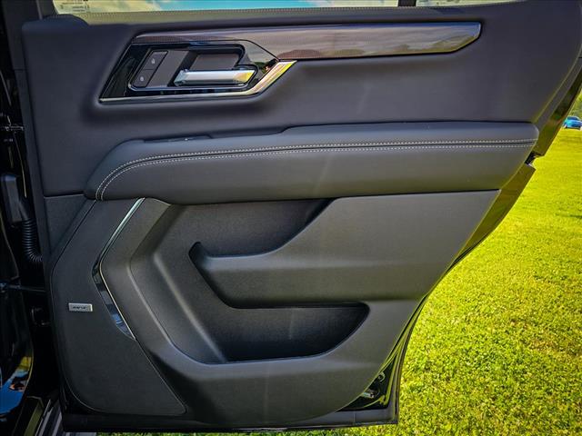 2025 GMC Yukon Elevation